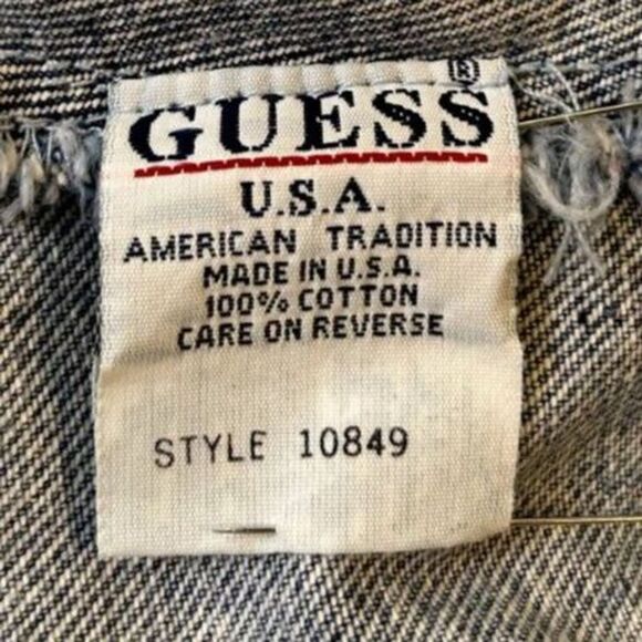 Guess Jean Jacket Wm's Sz Med Lt Blue Cropped Oversize Fit Martini Artwork - Picture 6 of 12